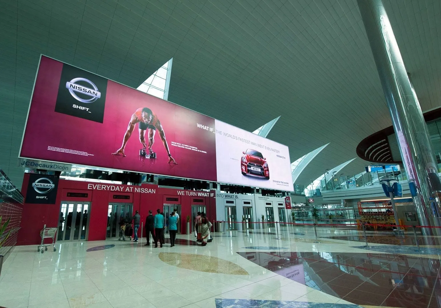 Digital screen install - Gigantic Signs project photo